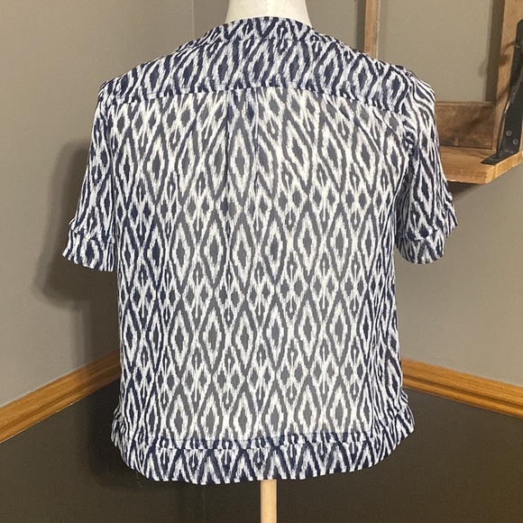Banana republic navy and white short sleeve v neck lace up sheer top size XS - Picture 5 of 8